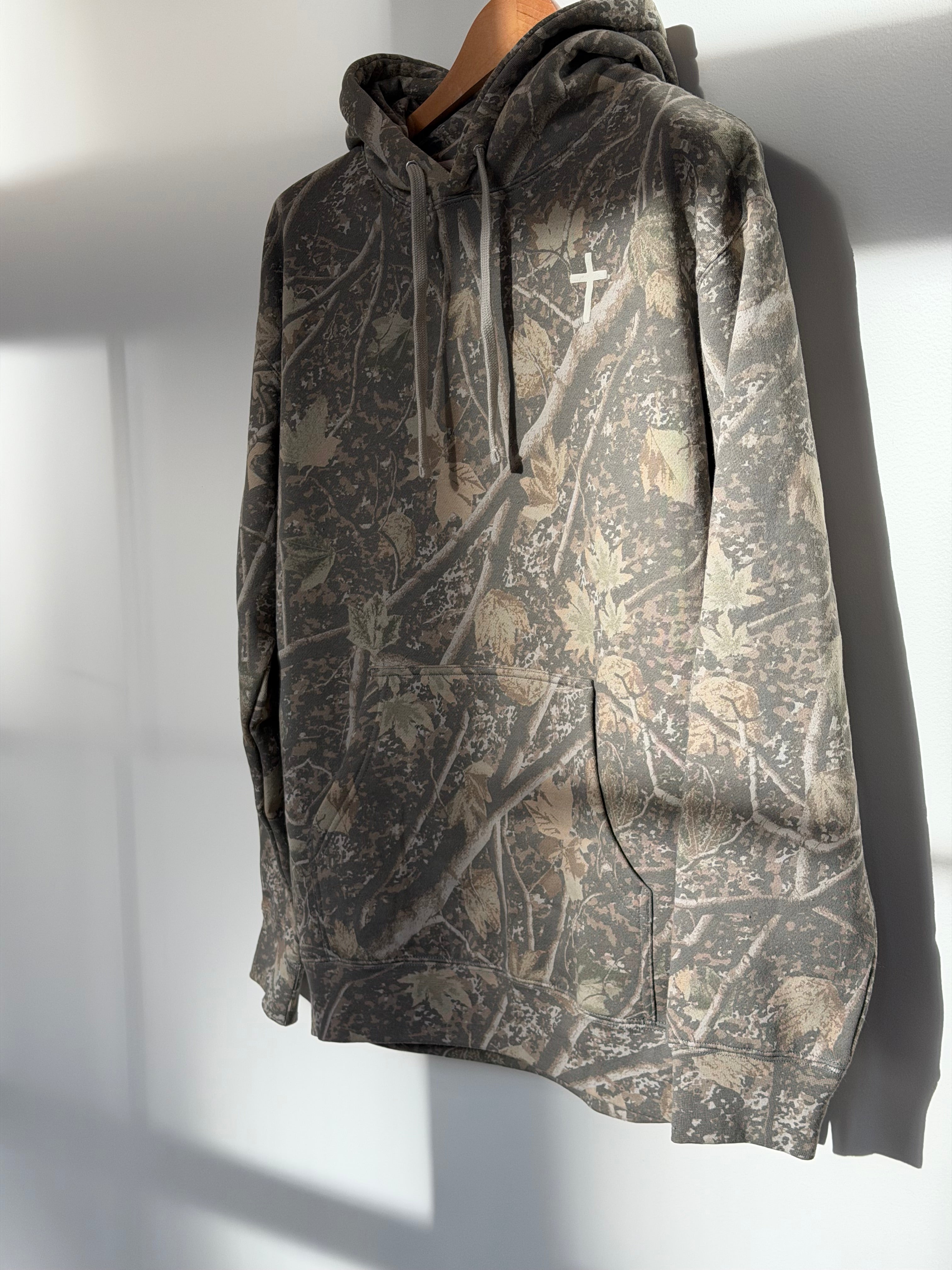 Jesus Cross Loves Well