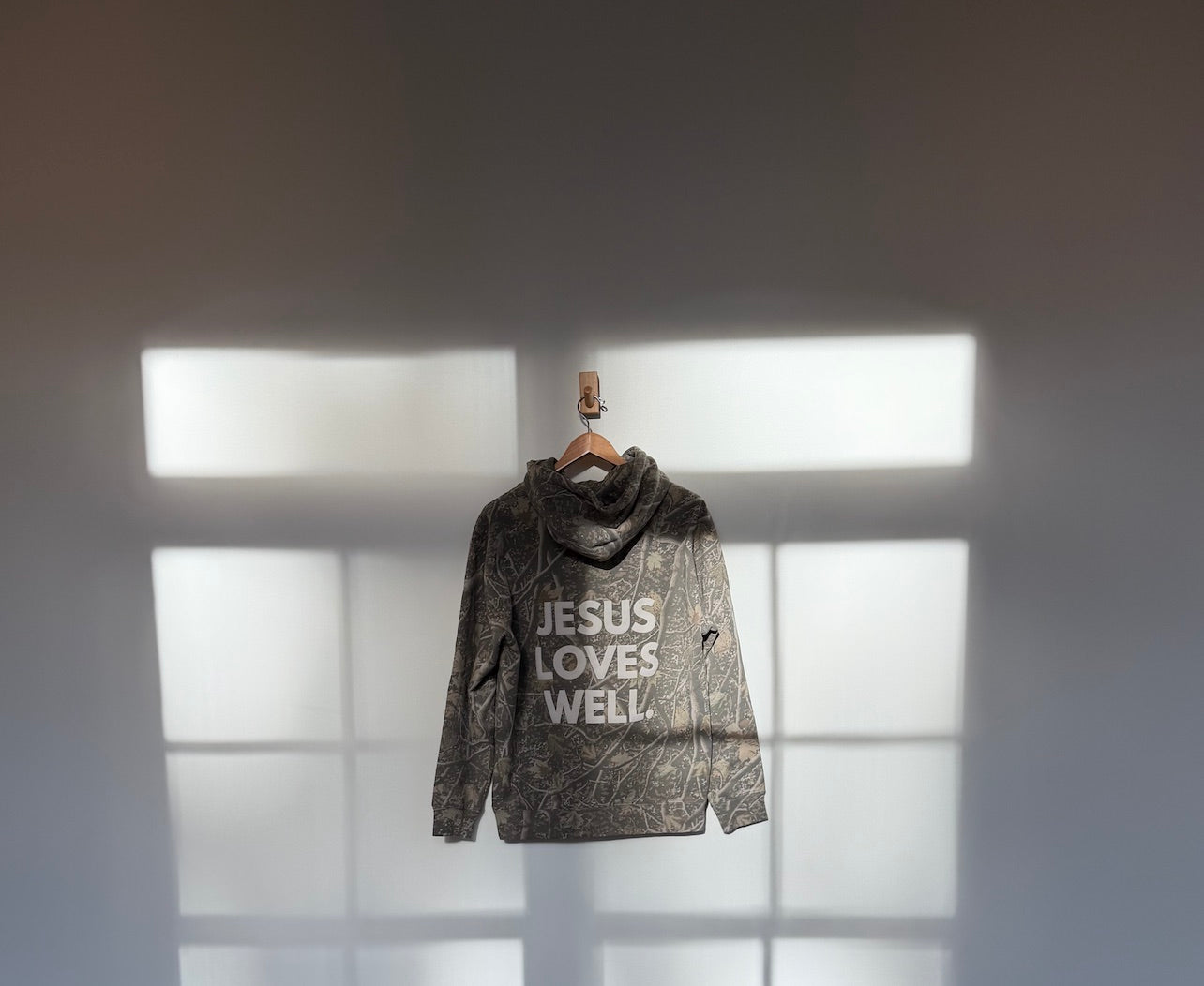 Jesus Cross Loves Well