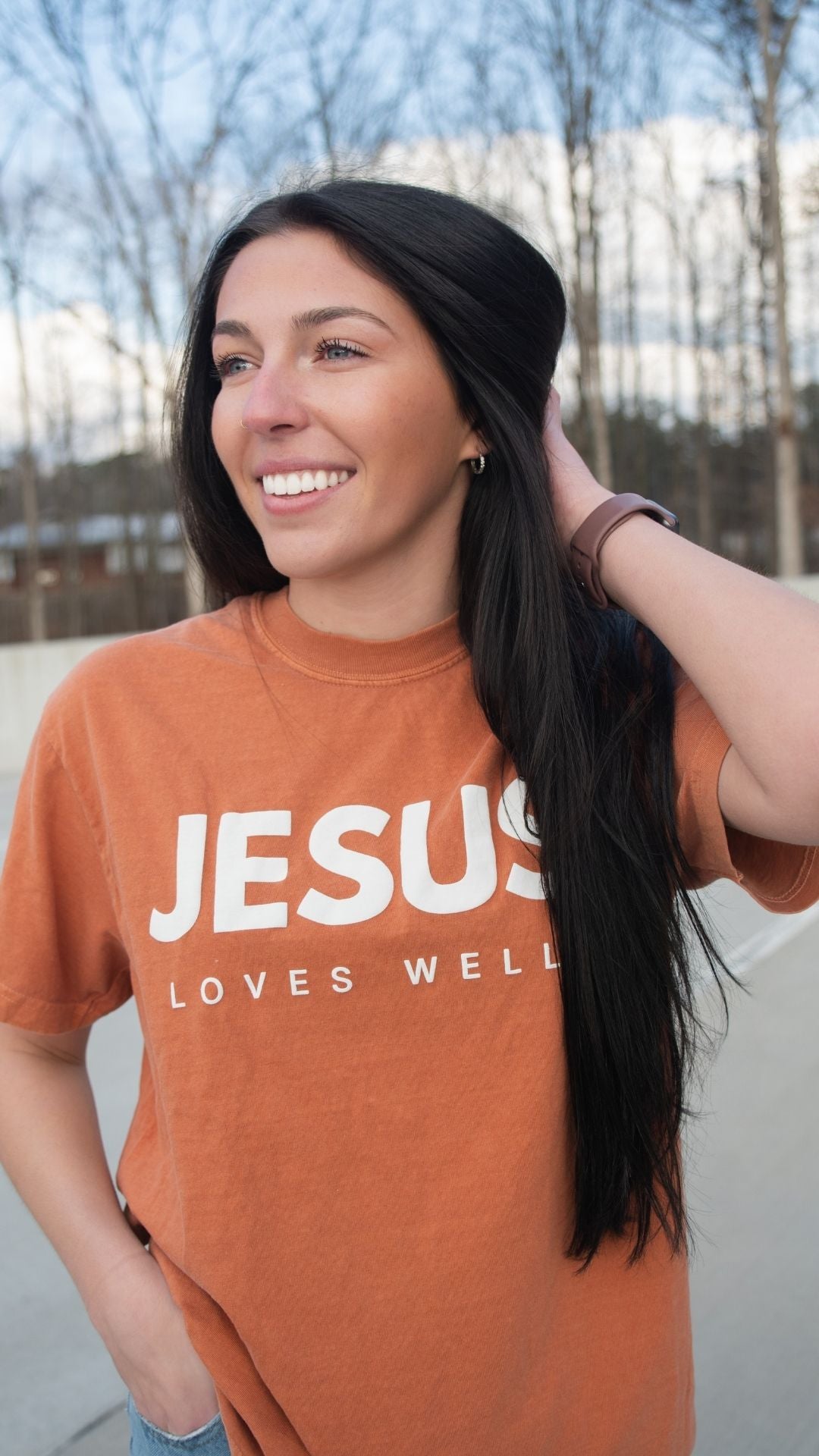 Terracotta Jesus Loves Well Tee