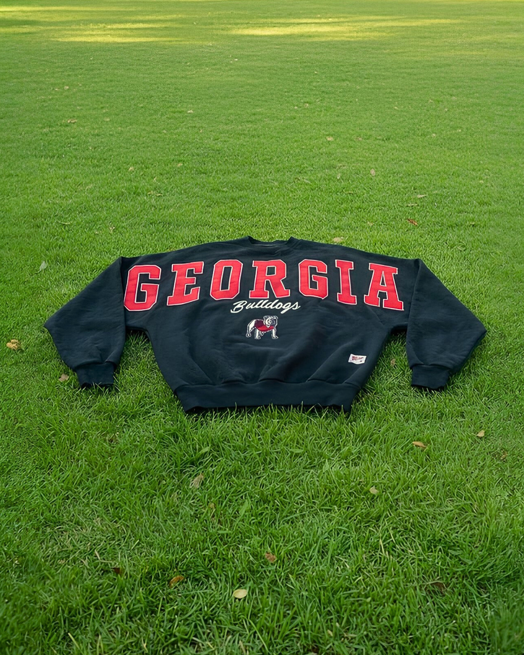 Love Well Georgia Retro Sweatshirt in Black