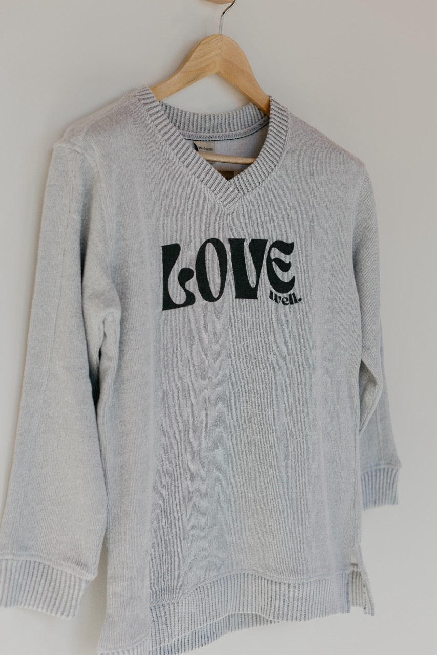 Love Well Groovy Warm Up V-Neck in Gray Heather