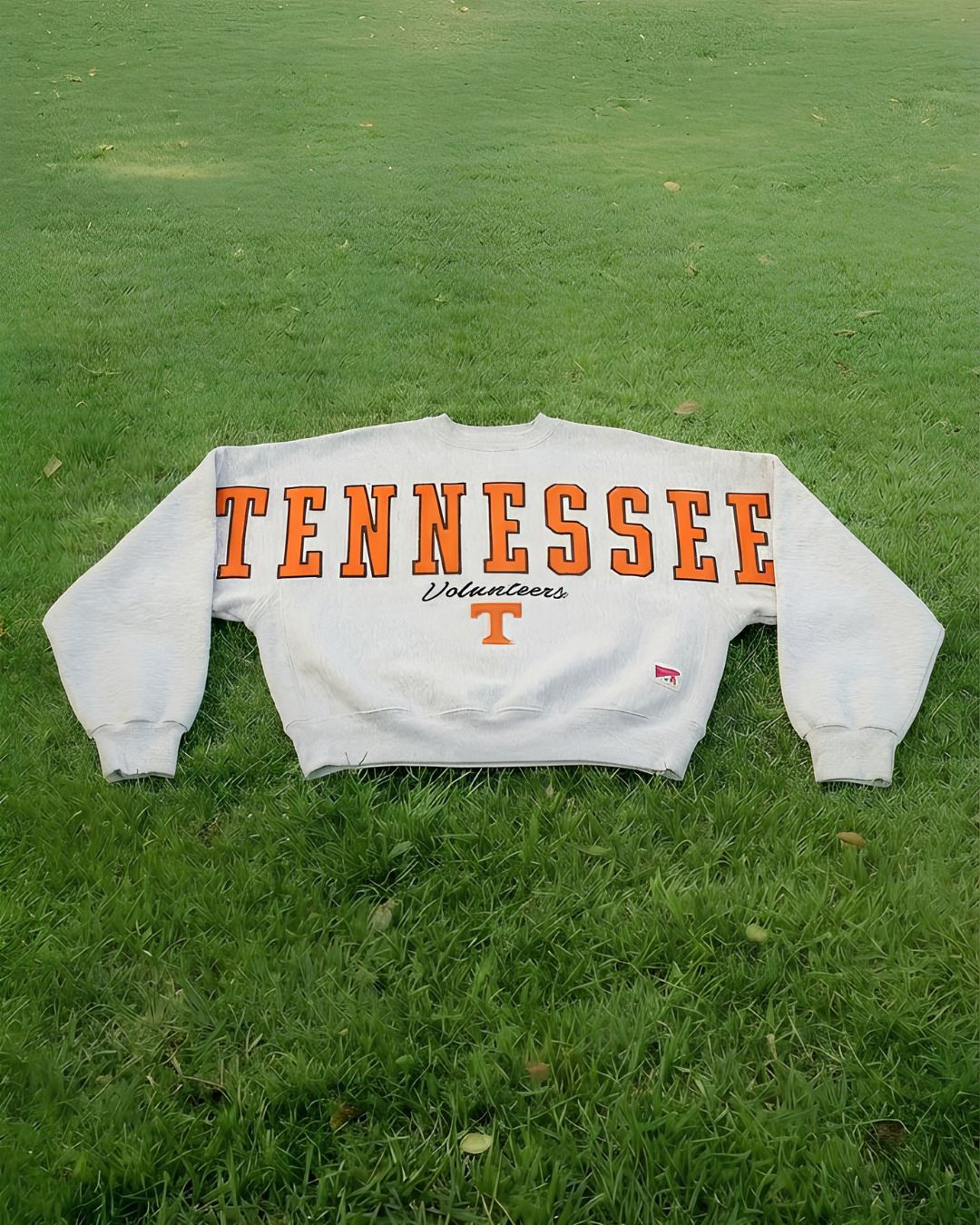 Love Well Tennessee Retro Sweatshirt in Gray
