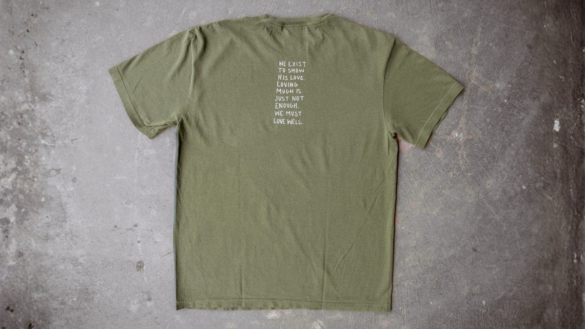 Love Well Vintage Ivy Tee in Mossy Green